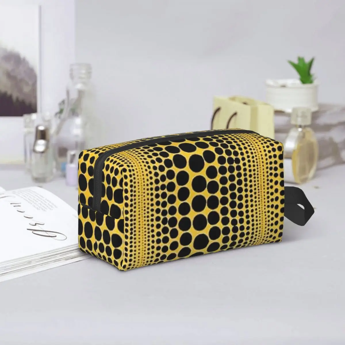 Yayoi Kusama Pumpkin Abstract Art Makeup Bag Cosmetic Organizer Storage Dopp Kit Toiletry Cosmetic Bag for Women Beauty