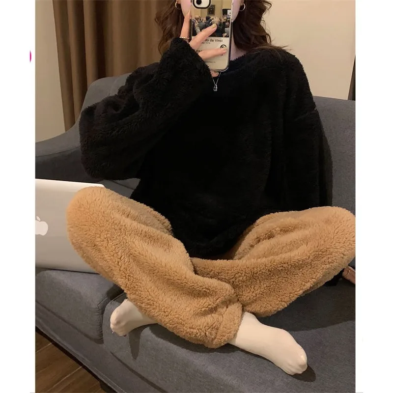 Korean Version of Round Neck Pajamas Female Plush Two-piece Set Young Beautiful Set of Home Clothes Lazy Winter Can Be Worn 2025