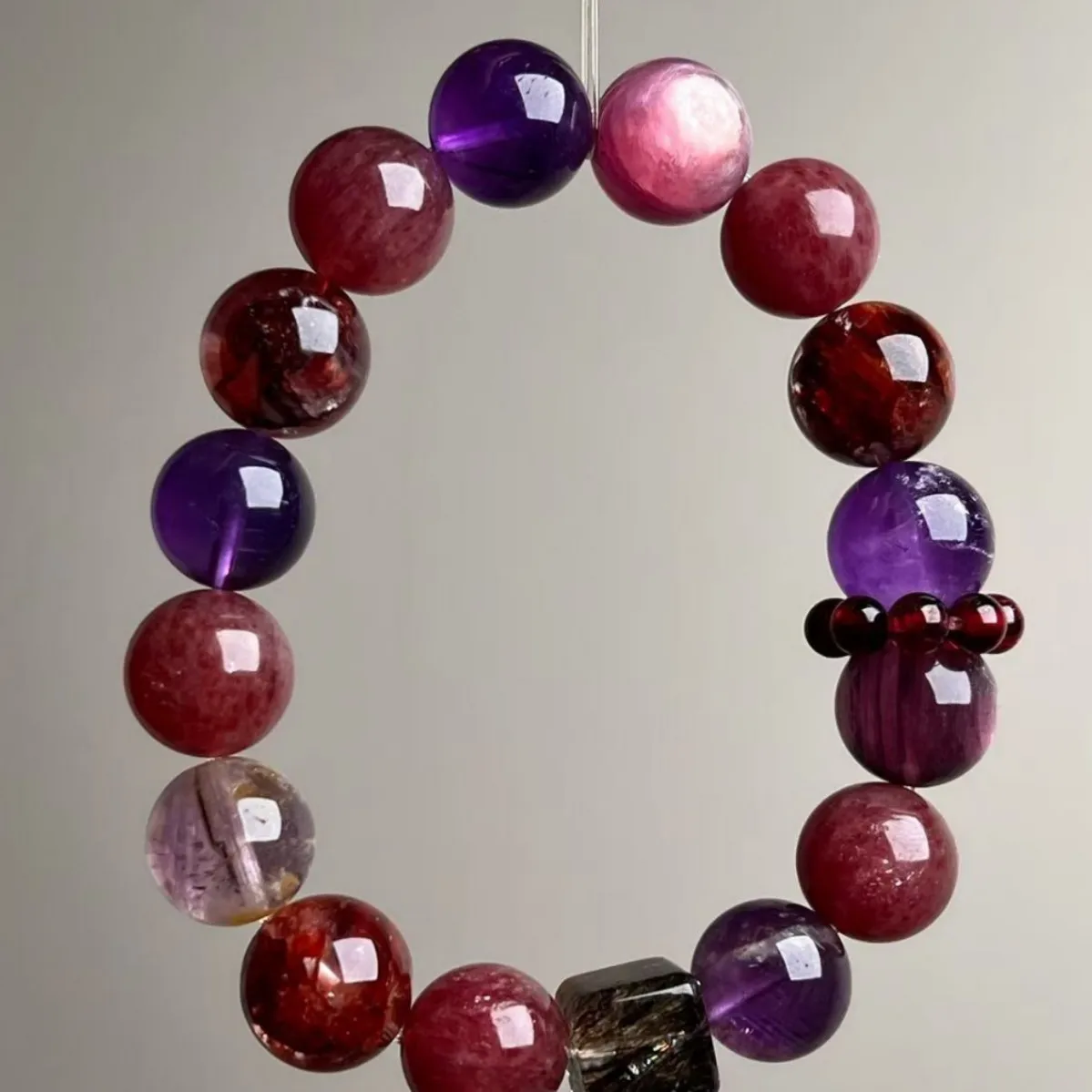 

Natural Amethyst Duobao Bracelet, Nine Purple From Fire, Strawberry Crystal, Light Luxury Fashion Bracelet, Original Design