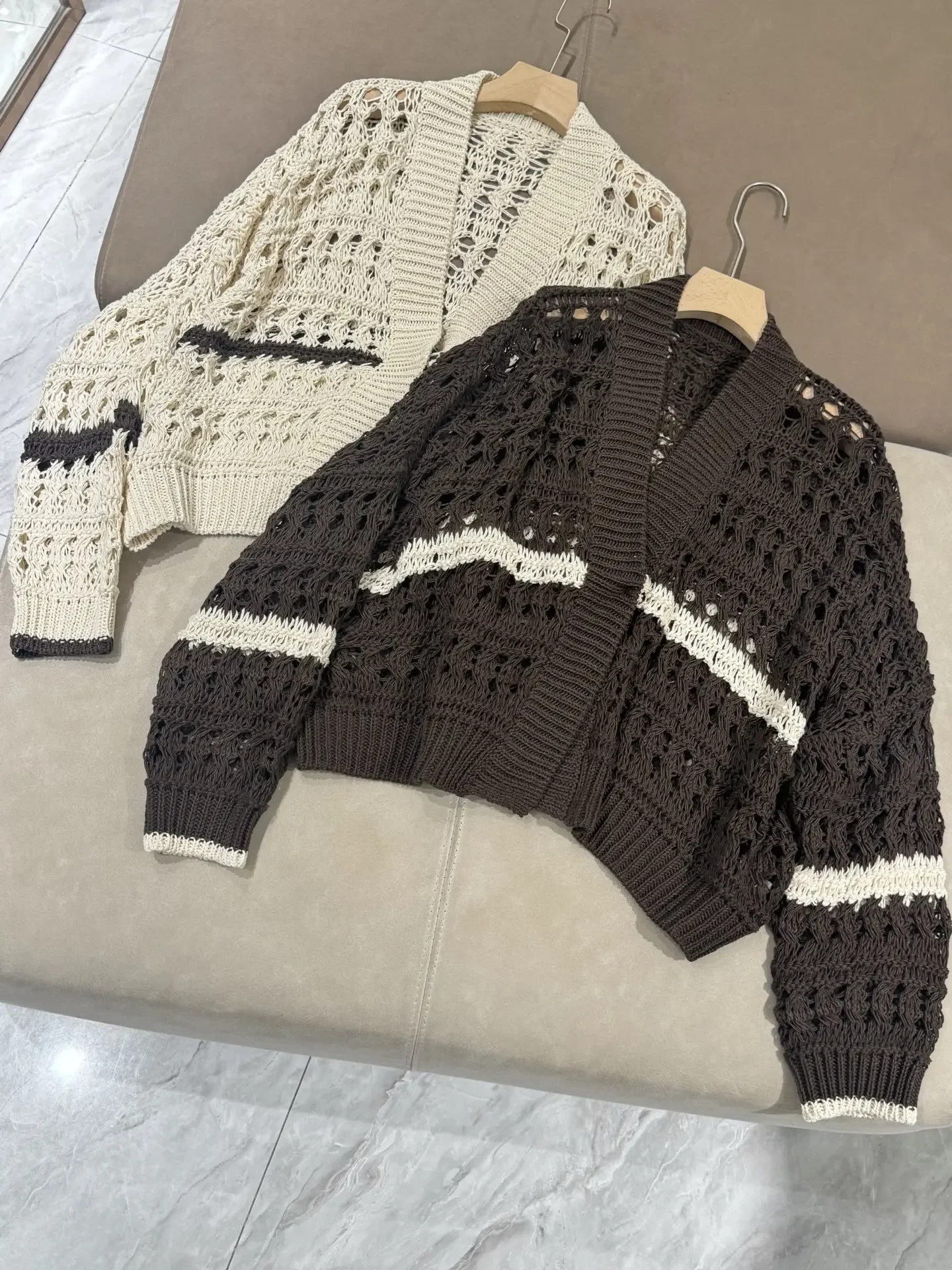 

Hollow Out Women's Color Patchwork Sweater V-Neck Single Button Long Sleeve Loose Female Knitted Cardigan