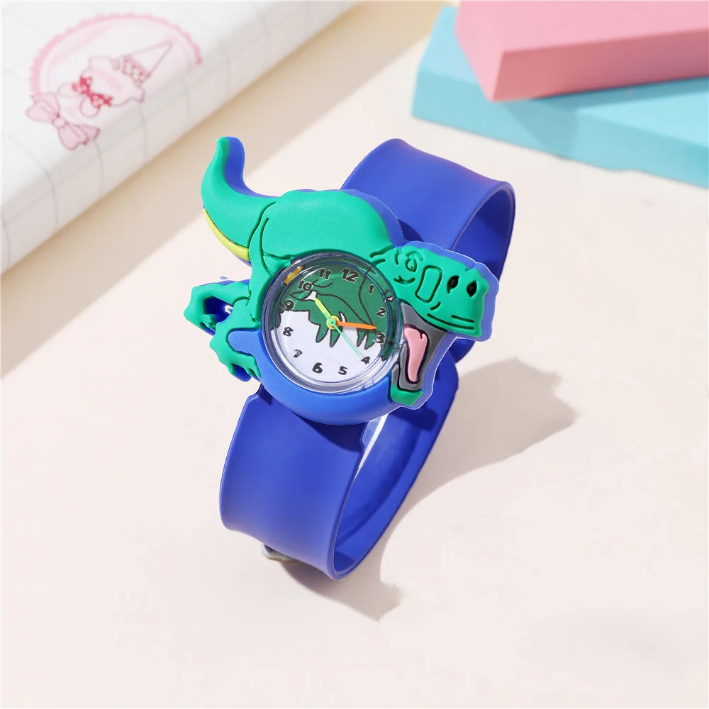 I bambini di personalità dei modelli degli animali dello squalo grigio guardano l\'orologio da polso del Silicone dell\'orologio del bambino per lo