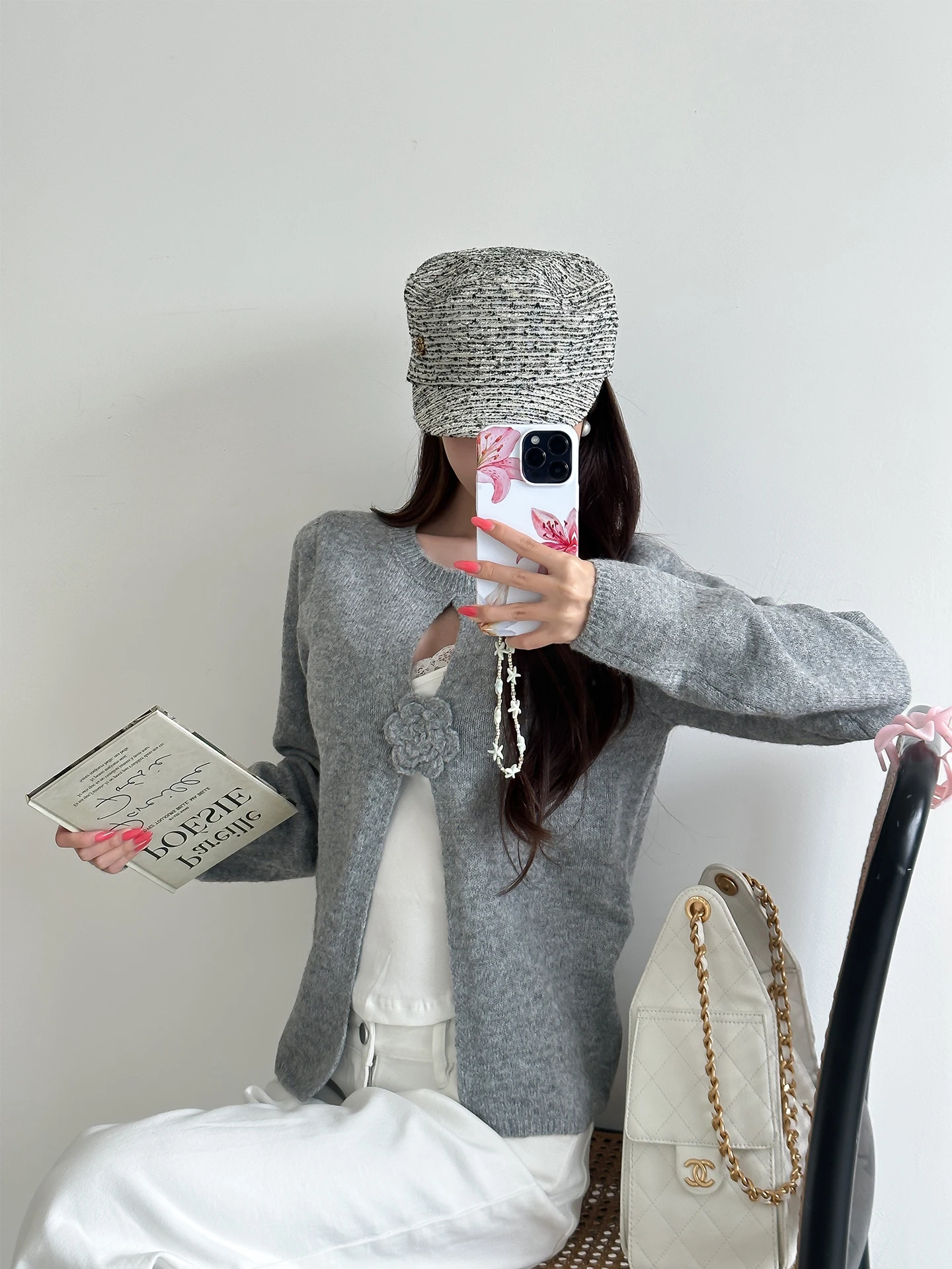 

Romantic Rose Pattern Knitted Grey Sweater Women's Long Sleeve Cardigan Soft Comfortable Casual Style Spring 2026 New Arrival