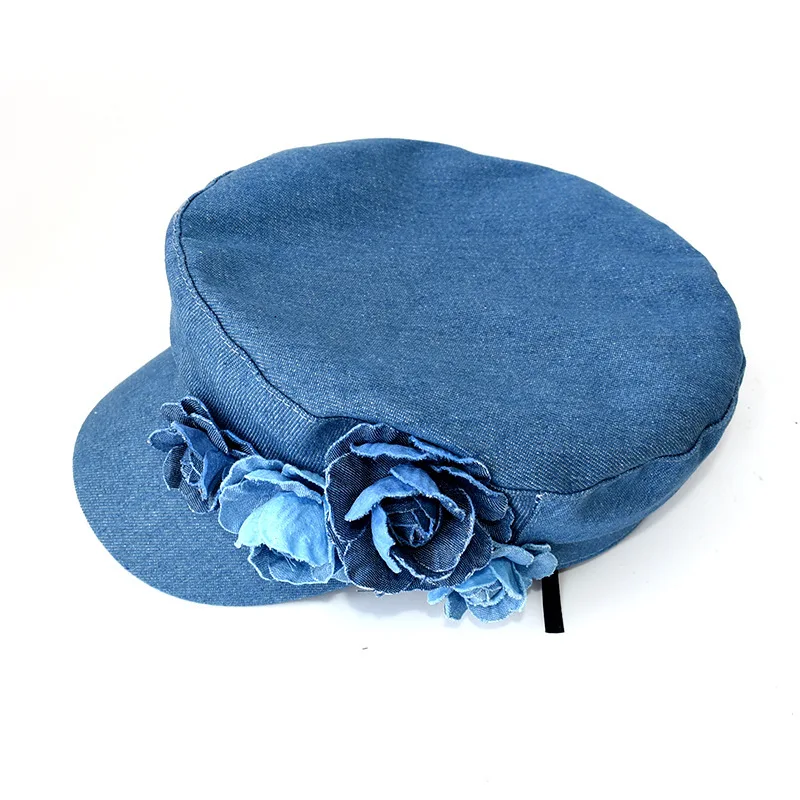 Modische Denim-Baskenmütze mit dreidimensionaler Blume, flacher Schirm, Sonnenhut, Gesichtsverkleinernd, Outdoor-Damen-Kapitänsmütze im Militärstil – Detail 3