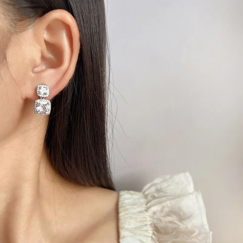 New Women\'s Earless Mosquito Coil Ear Clip Style Square Zircon Earnail Geometric Jewelry Gift