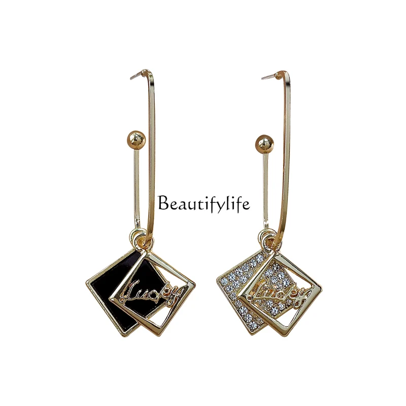 

Personality Asymmetric Geometric Diamond Earrings Long Elegant Earrings