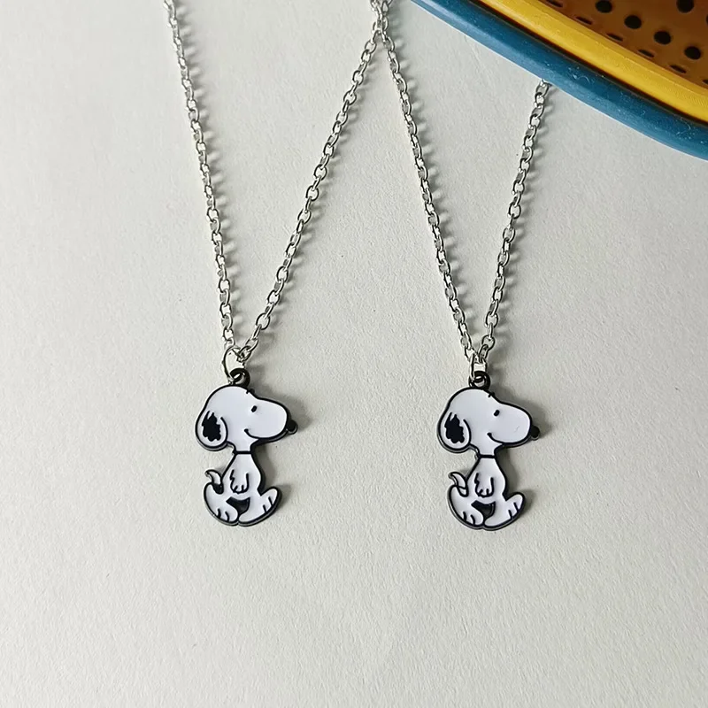 Snoopy Cartoon Necklace Black and White Pendants Kawaii Creative Sweater Chains Couple Necklace Jewelry Accessories Fashion Gift