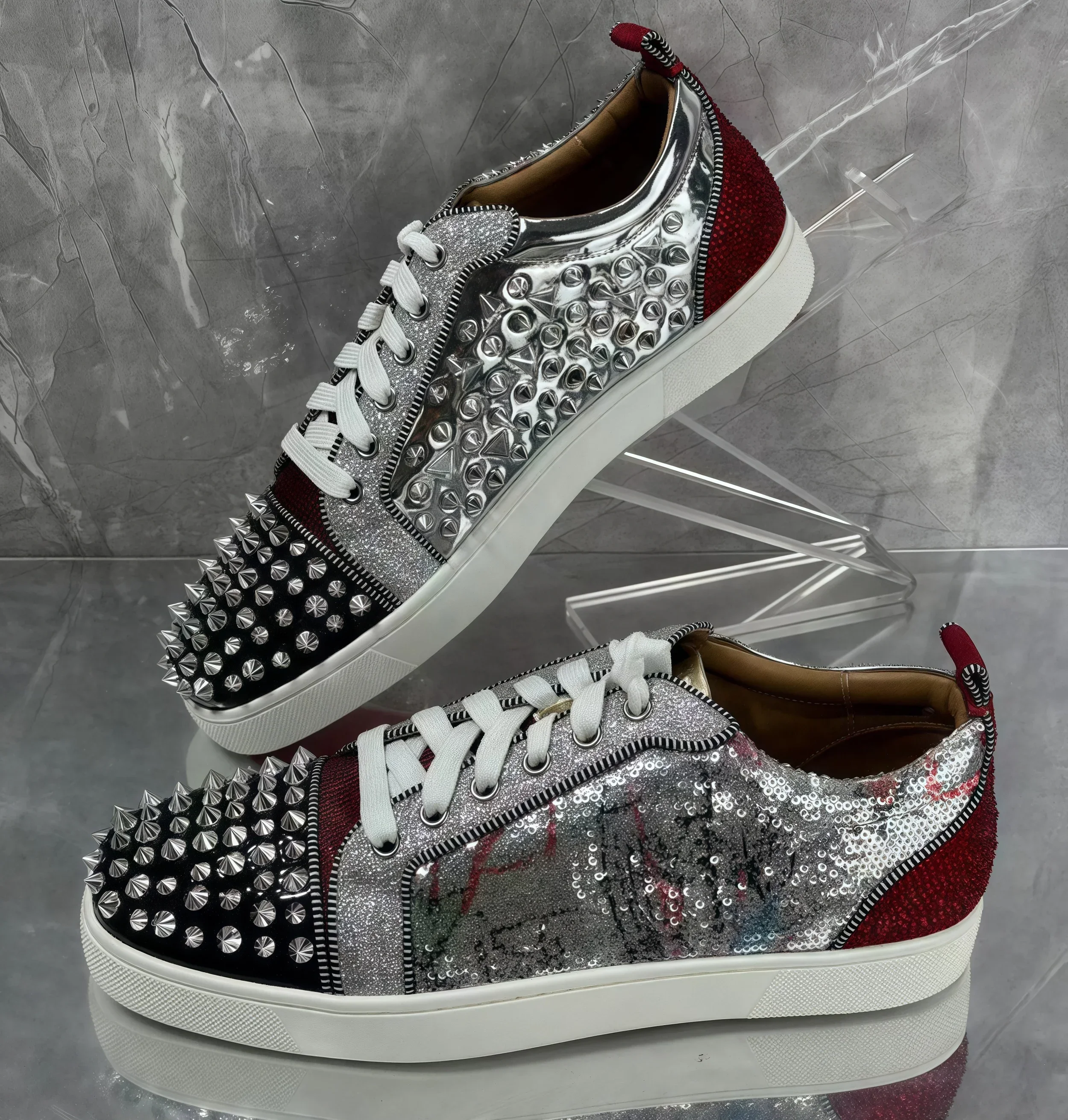 

Fashion Spike Flat Heel Lace Up Female Casual Zapatillas 2026 Rivets Luxury Sneakers Woman Man Lovers Print Sports Shoes Bag Set