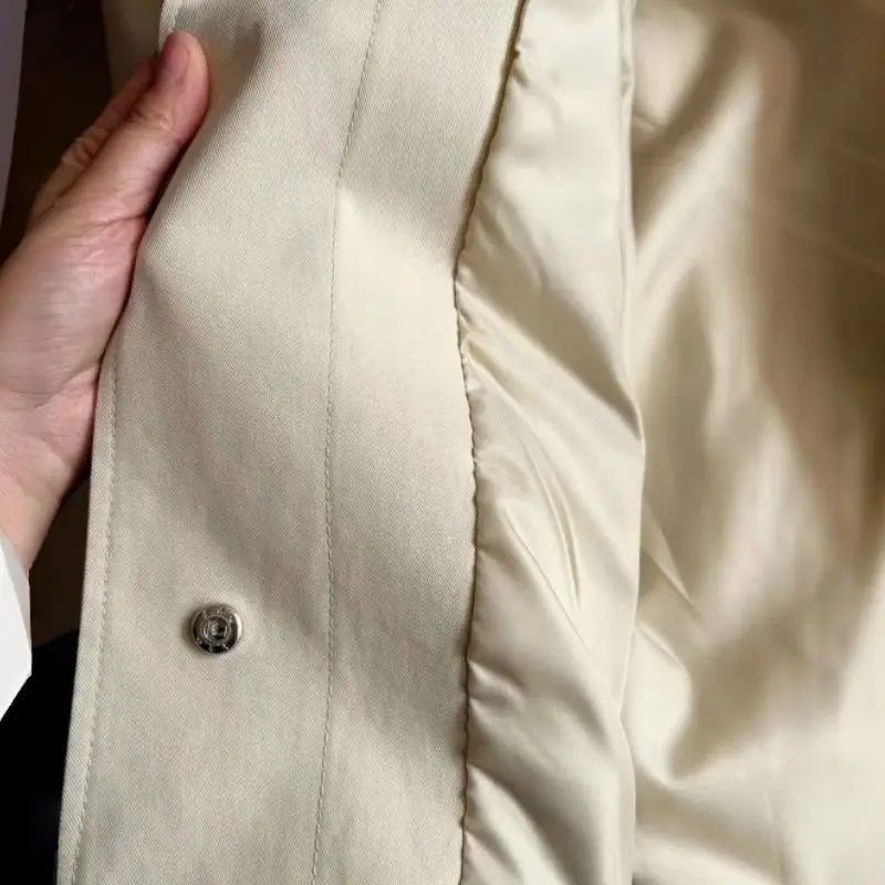 Locker geschnittene Jacke, Oversize, schlichtes Hemd, Basic-Trenchcoat für Damen, mit Revers, einreihig, einfarbig, mit Taschen, Mantel, koreanischer Boyfriend-Stil, Neu. – Detail 4