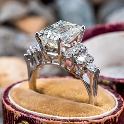 Huitan Gorgeous White Square Cubic Zirconia Wedding Bands Women Rings Luxury Trendy Engage Proposal Ring Female Eternity Jewelry