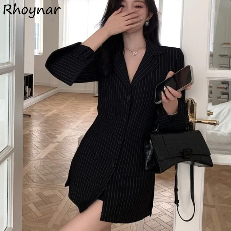 

Long Sleeve Shirts Women Spring Sexy Girls V-neck Striped Abdomen Designed Korean Style Causal Temperament Trendy Popular Cozy