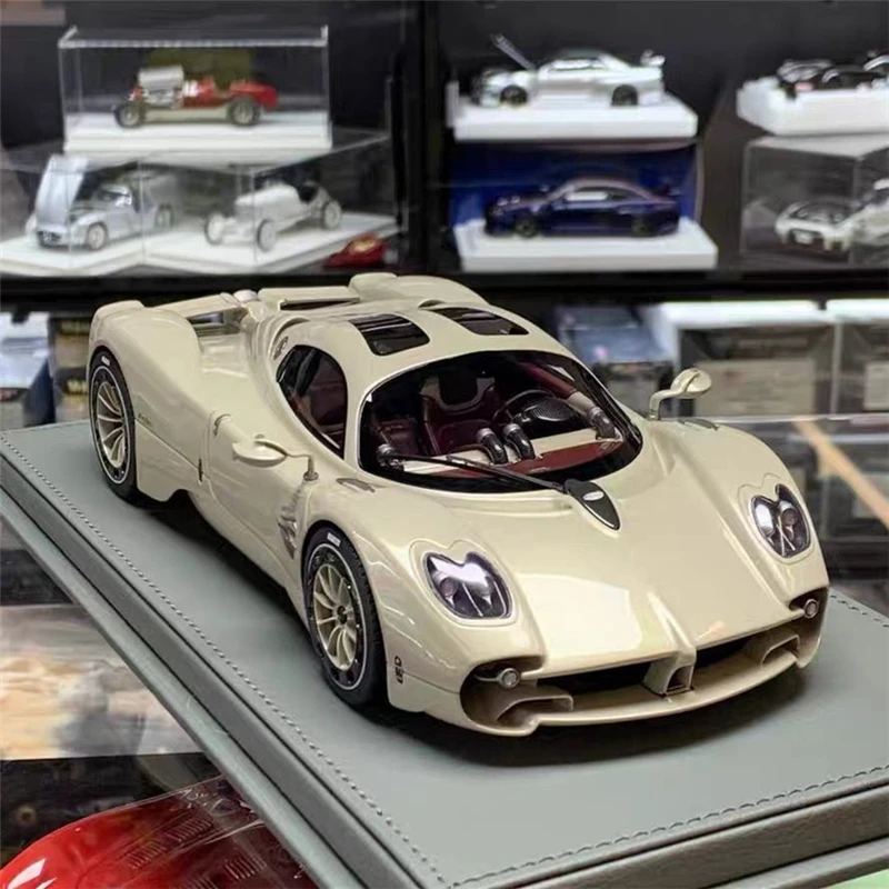 1:32 Pagani Utopia Alloy Sports Car Model Diecasts Metal Racing Car Vehicles Model Simulation Sound and Light Childrens Toy Gift