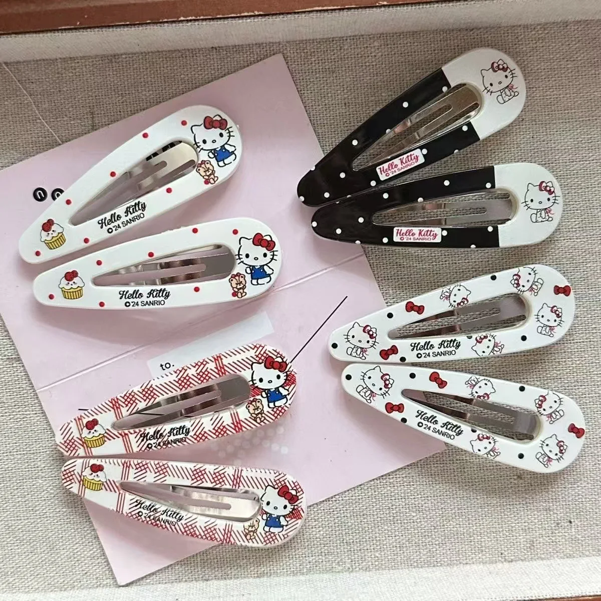 

Sanrio Hello Kitty Hair Clip Cute Cartoon Kt Hair Accessories Simple Versatile Women Hair Clips Kawaii Girl Heart Headdress