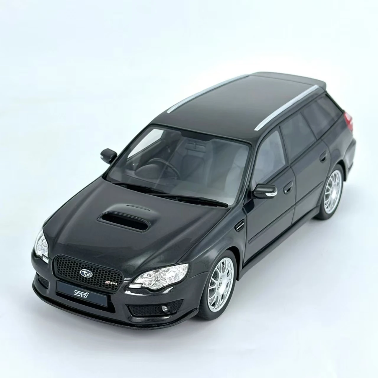 1/18 Legacy outback Touring Wagon STI S402 2007