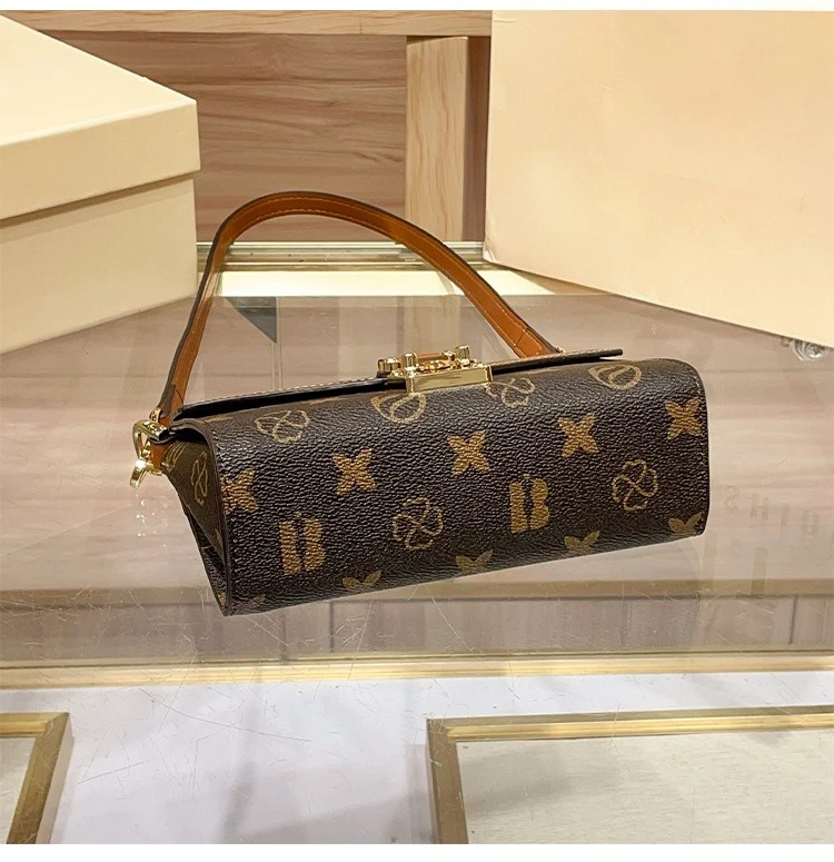 minimalist-elegant-diaper-bag-for-women-luxury-crossbody-bag-designer-vintage-tote-leather-chic-and-spacious-handbag