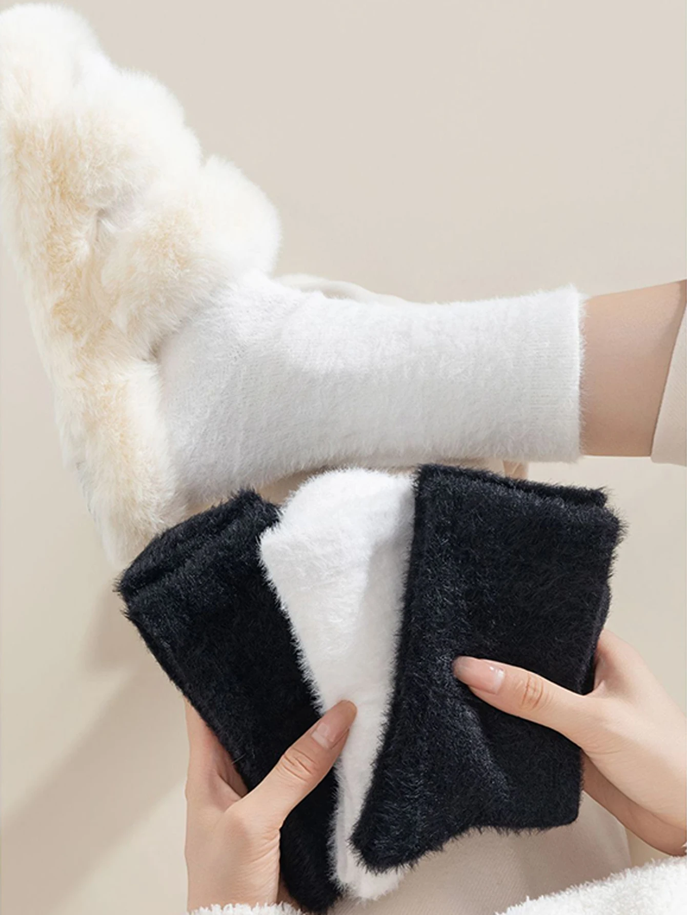 5/10/15 زوجًا من الجوارب النسائية ذات اللون العادي من فرو المنك السميكة والدافئة لمنتصف الساق #2