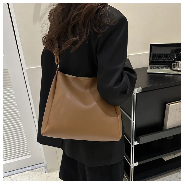 Koreanische Version der Pendler-Tasche mit großer Kapazität für Damen, Leder-Umhängetasche für Frauen, einfarbige Tragetaschen – Detail 23