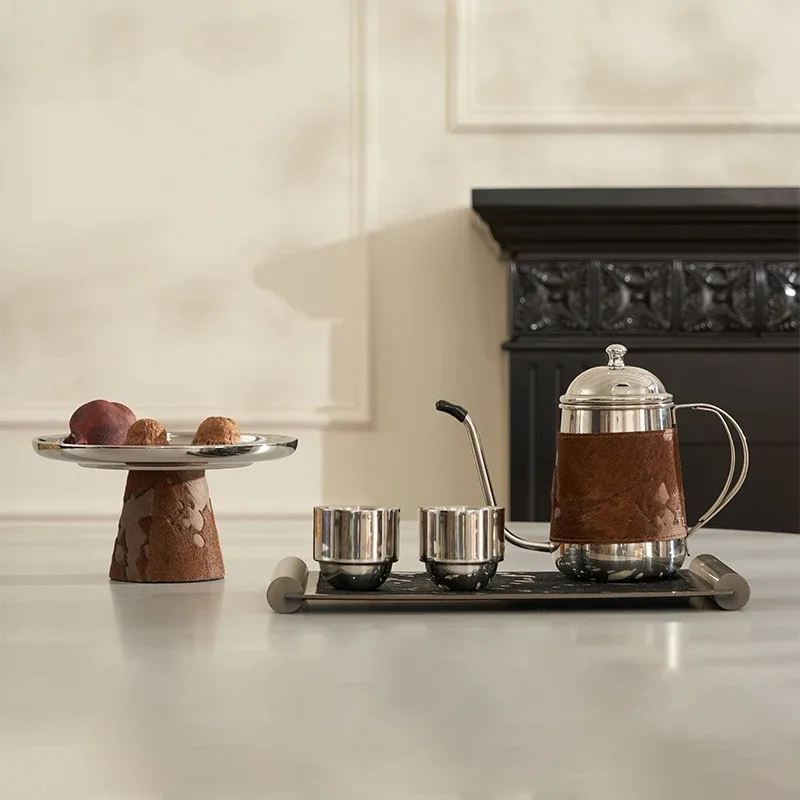 

Restaurant decoration horse hair set high-end long tray soft decoration combined with light soft decoration