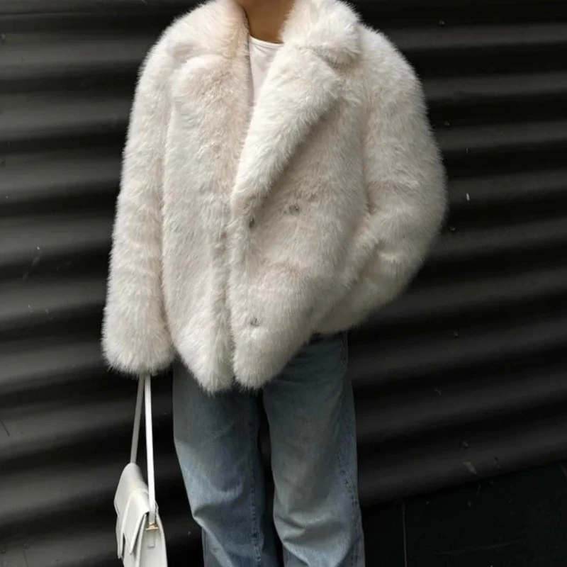 

Winter Warm Faux Fur Coat, White Blazer Collar, Fashionable and Elegant Women's Fox Fur Coat