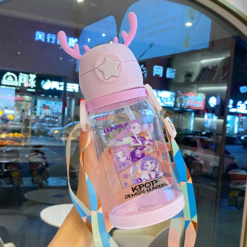 

KPop Demon Hunters Water Cup Girl Straw Portable School Food Grade Cups cute Outdoor Drinking Bottle Cartoon Fashion Travel Cup