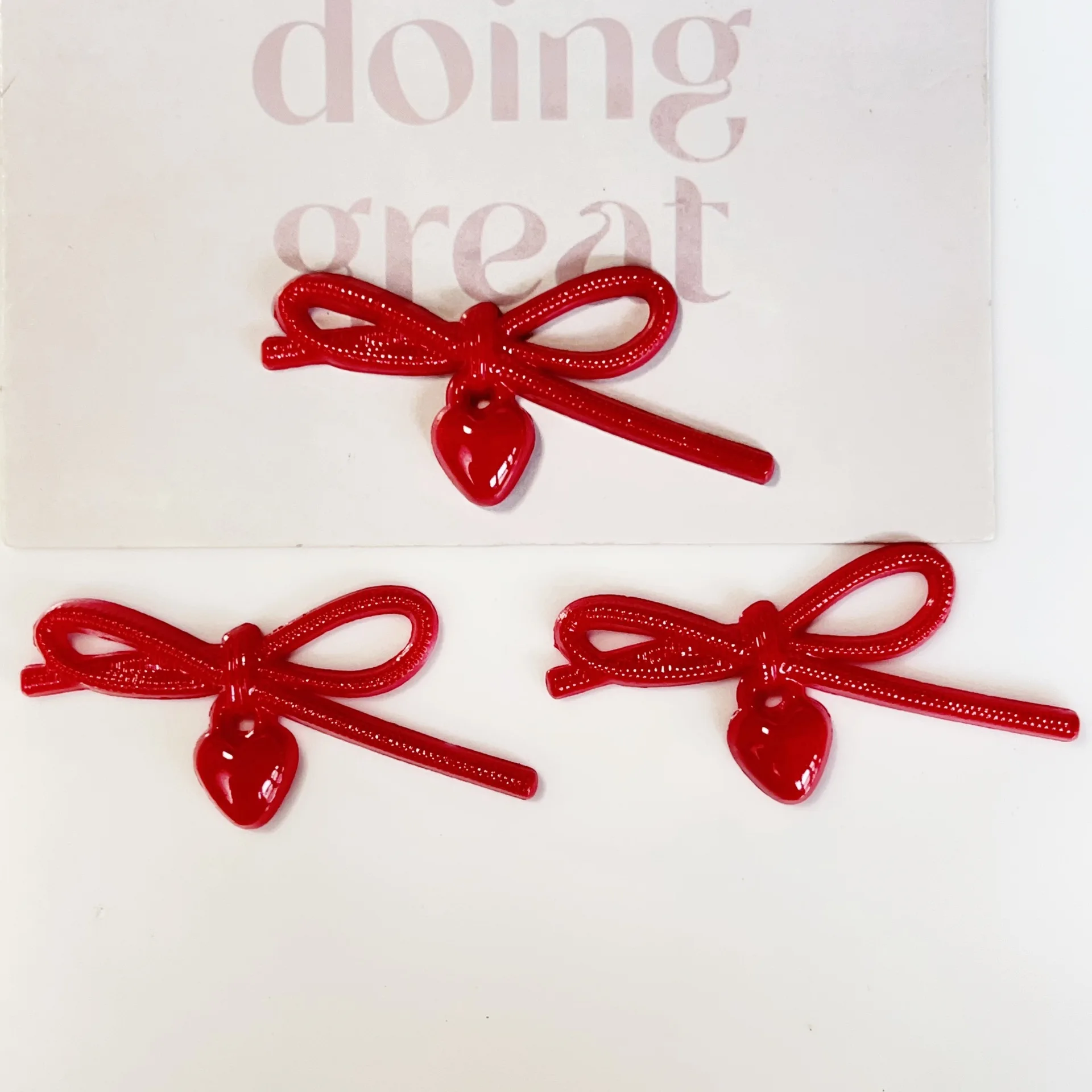 10 pezzi carino fiocco amore cuore ciondola gioielli accessori fai da te resina spazzatura custodia per cellulare scarpe con foro materiale floreale artigianato fai da te