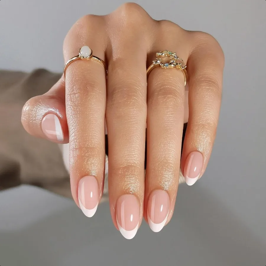 

White French Tip Pr on Nails Short Almond 32 White French