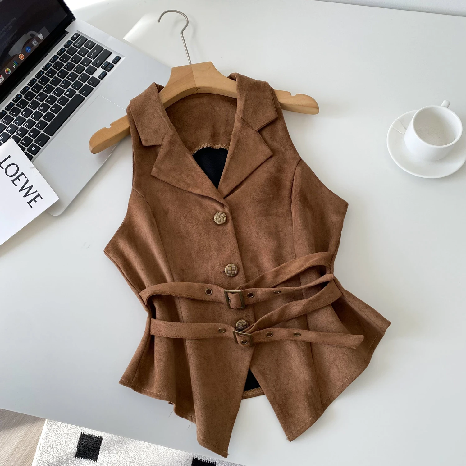 

Clothland женская стильная замшевая блузка без рукавов с зубчатым воротником и поясом нестандартной формы винтажная рубашка велюровые женские топы WA401