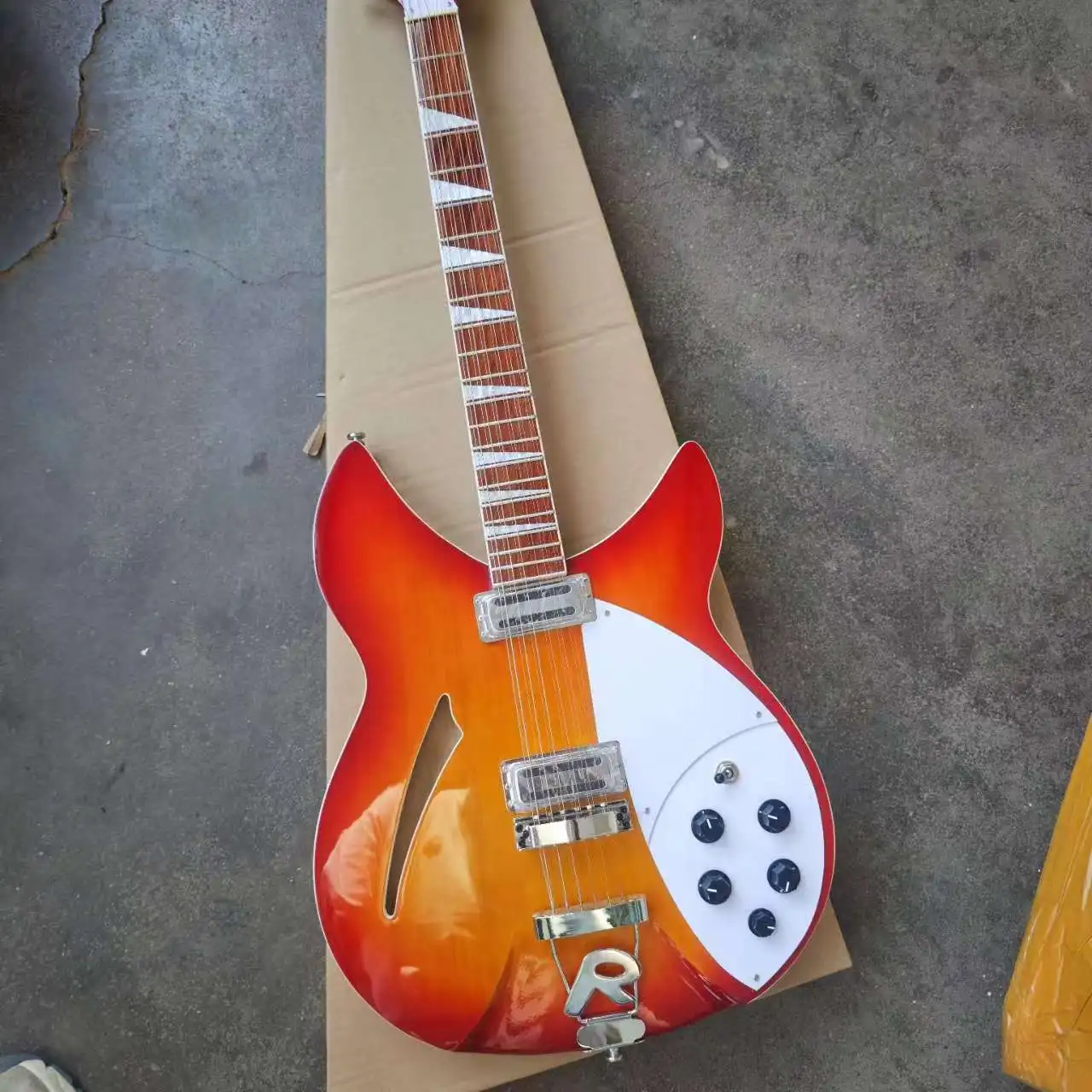 Rickenbacker 360 Custom electric guitar basswood body 12-string 24-FREts chrome-plated hardware rosewood fingerboard