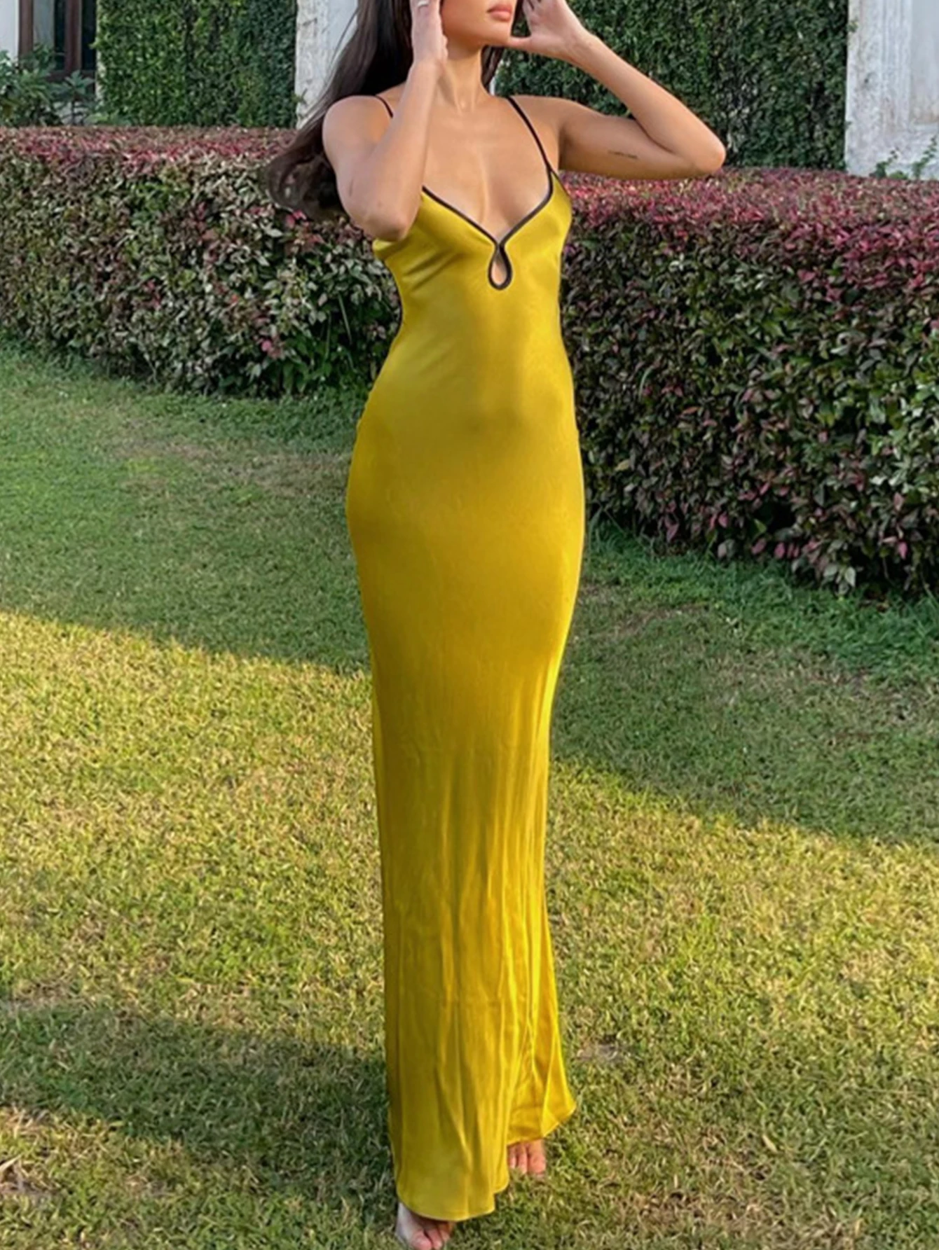 Women's Sleeveless V-Neck Dress Elegant Fashion Plain Cut-Out Slim Evening Gown for Summer