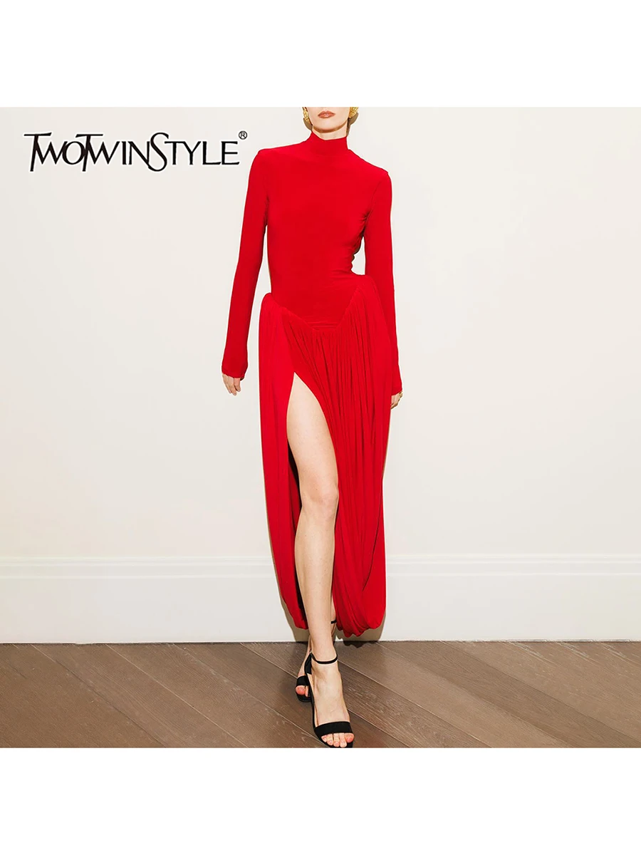 

TWOTWINSTYLE однотонные складки минималистичные платья для женщин с воротником-стойкой и длинными рукавами, элегантное платье с высокой талией и разрезом, женское новое