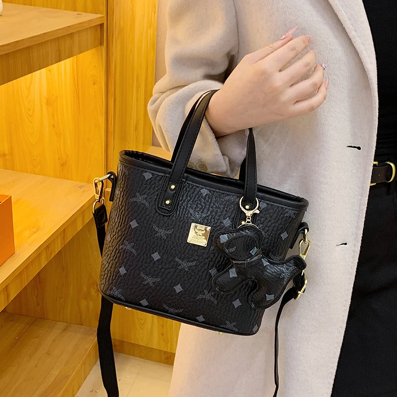 우아한 여성용 가죽 클래식 스타일리시 패션 숄더 토트백 럭셔리 디자이너 크로스바디 핸드백 일상 도시 스타일링용