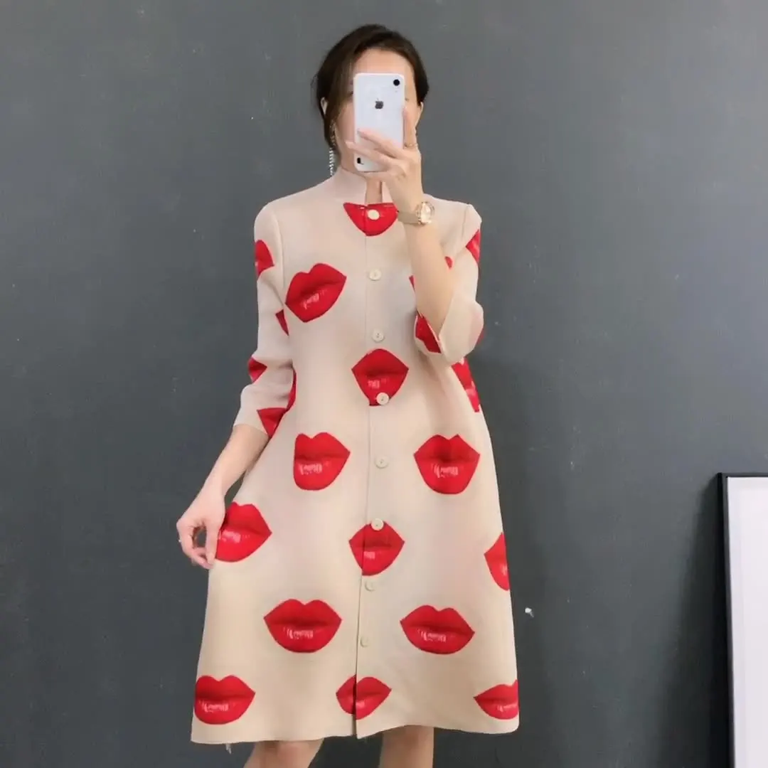 YUDX Miyake Pleated Button Women's Oversized Jacket Dress Spring Summer New Loose Sexy Red Lips Printed Designer Causal Clothing