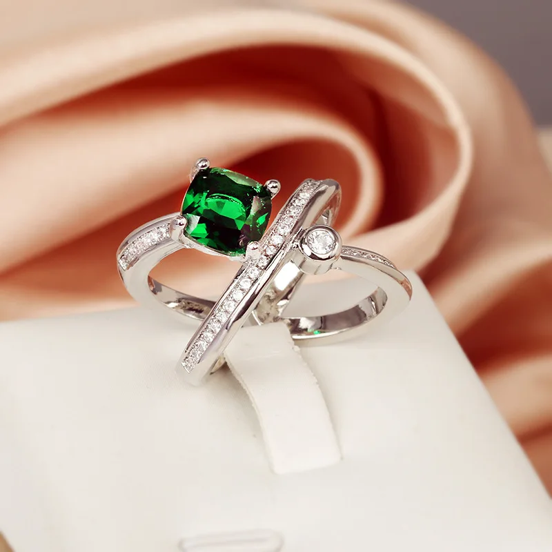 Light Luxury Geometry Design Green Square Diamond Ring Creative Shiny Zircon Jewelry Wedding Party 925 Sterling Silver Jewelry
