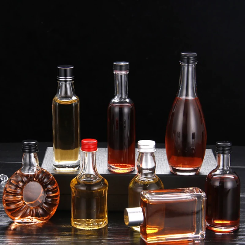 1Pc 50ml Leere Glas Wein Flasche Mit Deckel Wiederverwendbare Getränke Flasche Auslaufsicher Alkohol Schuss Flasche Für Hochzeit Party liefert