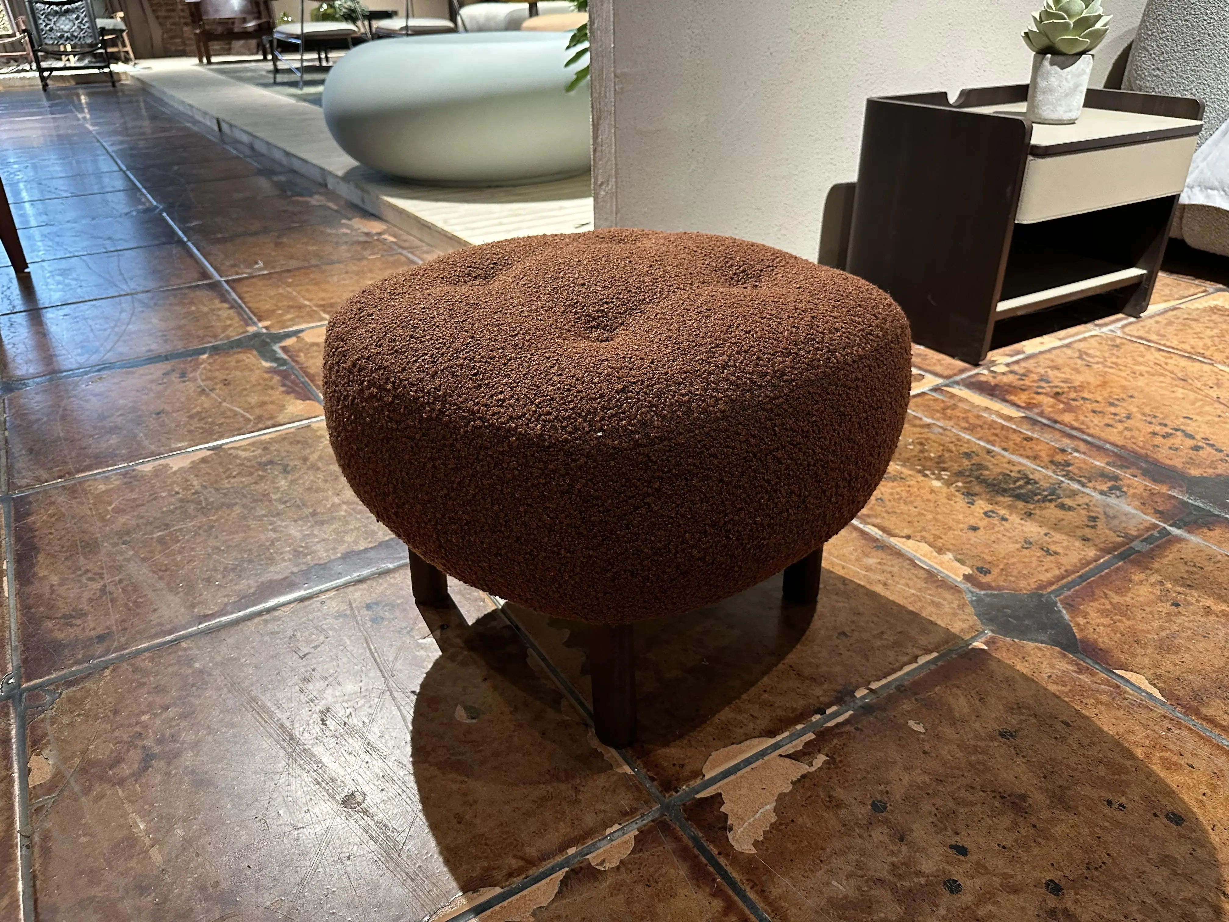 New Design Faux Fur Ottoman Woven Pouf Stool with Storage for Home Office Villa Outdoor Dining Bathroom-Wood and Metal