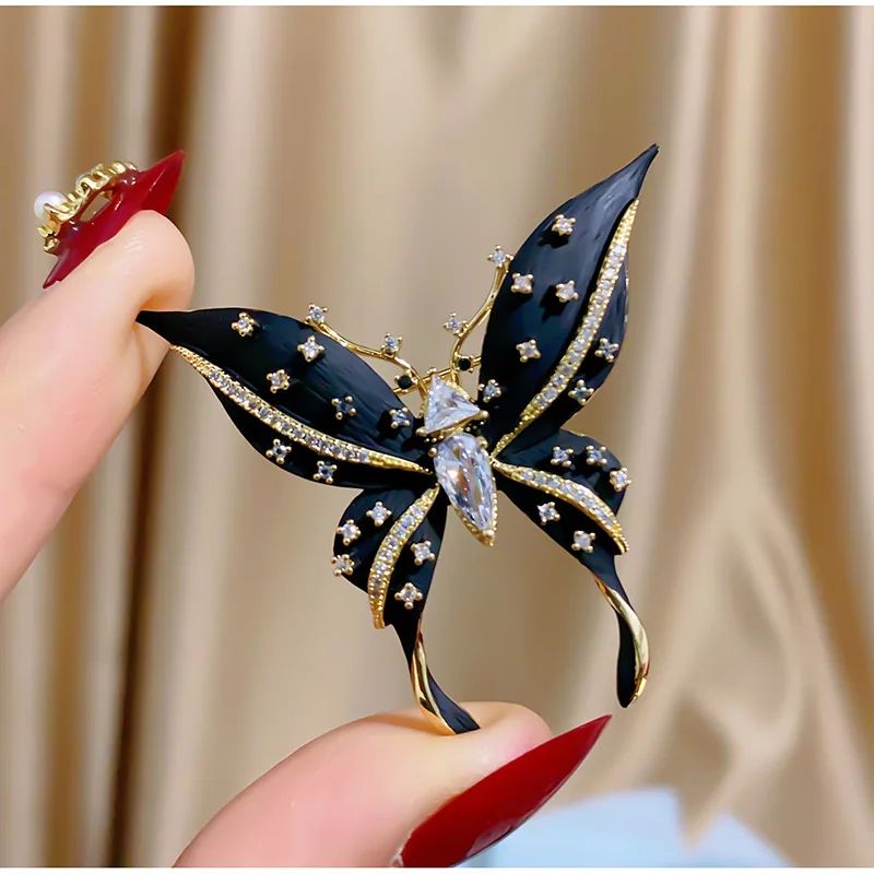 Vintage Rhinestone Black Butterfly Brooches Inlaid Cubic Zirconia Insect Metal Enamel Pins for Women Clothing Accessories