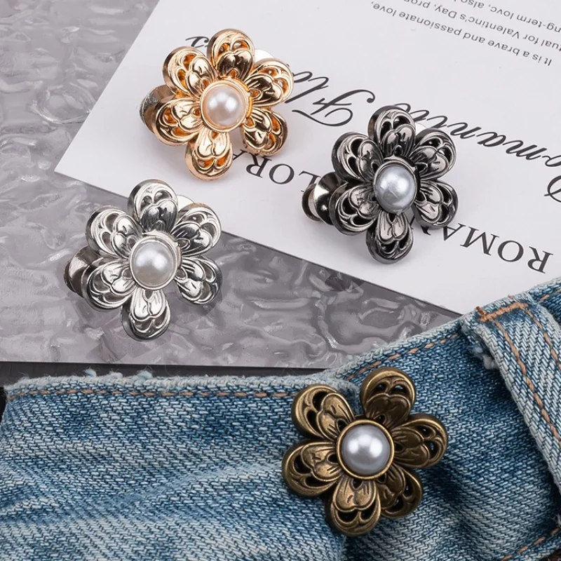 

Jeans Waist Adjustable Buckles Beautiful Hollow Metal Flower Button Woman‘s Trouser Wide-to-narrow Adjustable Buckle