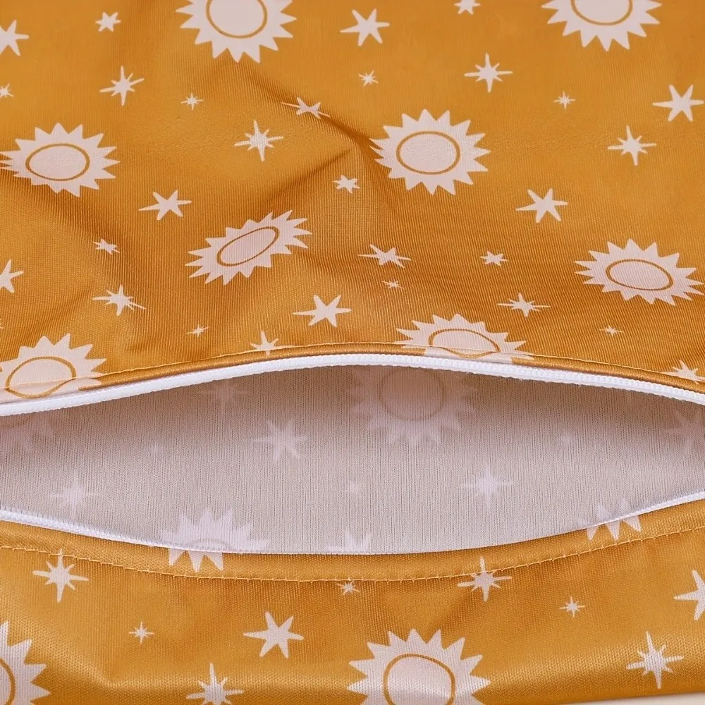 2pcs Reusable Printed Wet Dry Bag 10X14in Waterproof Nappy Diaper Bag Storage Bag Zipper Laundry Organizer Pouch for Swimming