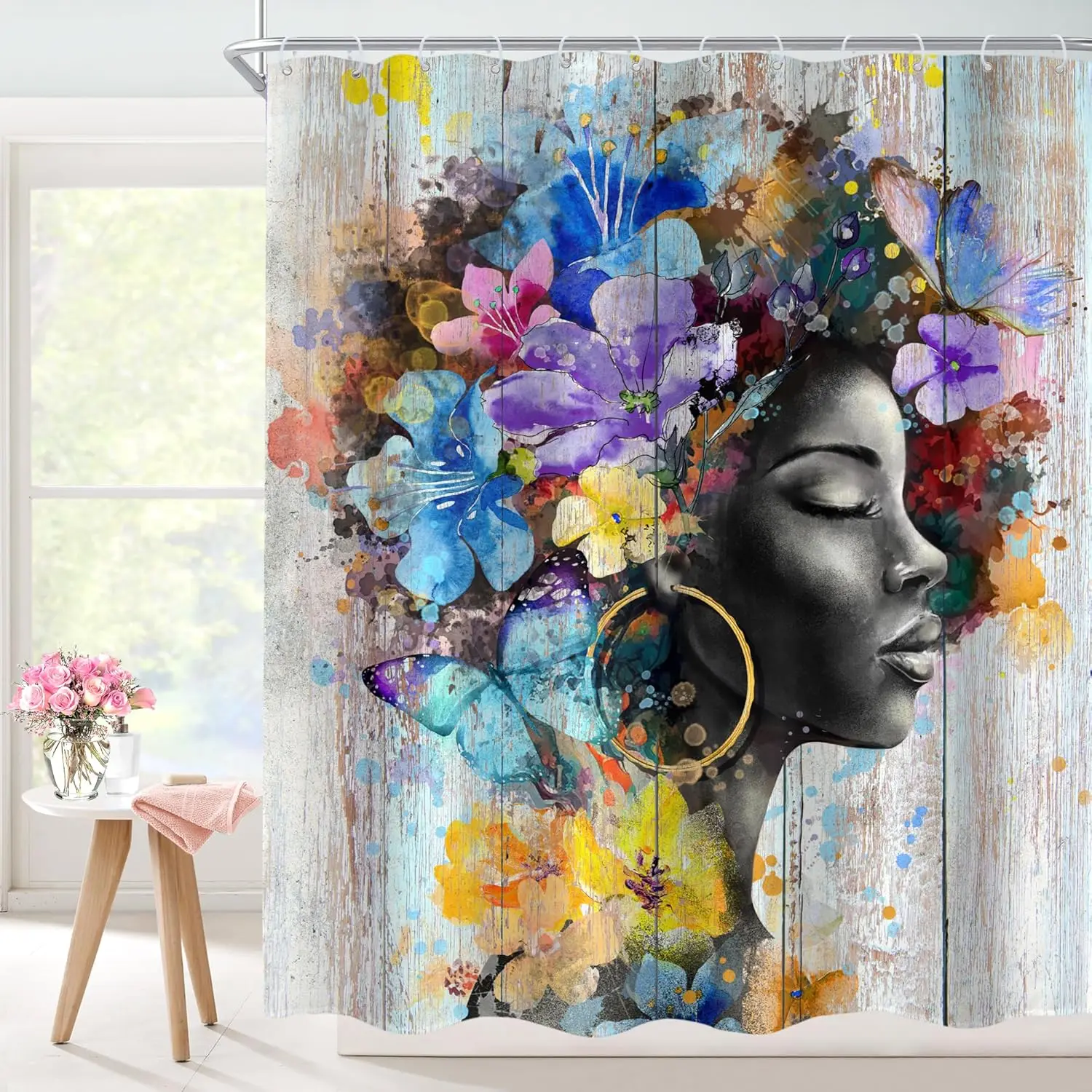 Schwarzer Mädchen-Duschvorhang – Afroamerikanerin mit buntem Blumenmuster, rustikaler Stoffvorhang im Holzstil mit Haken