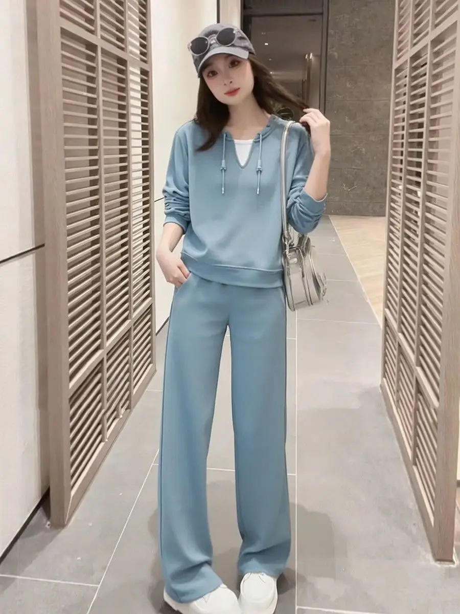

Laid-back Style Casual Sportswear Set Women's New 2026 Autumn High-End Feeling Faux Two-Piece Sweatshirt Wide Leg Pants Set
