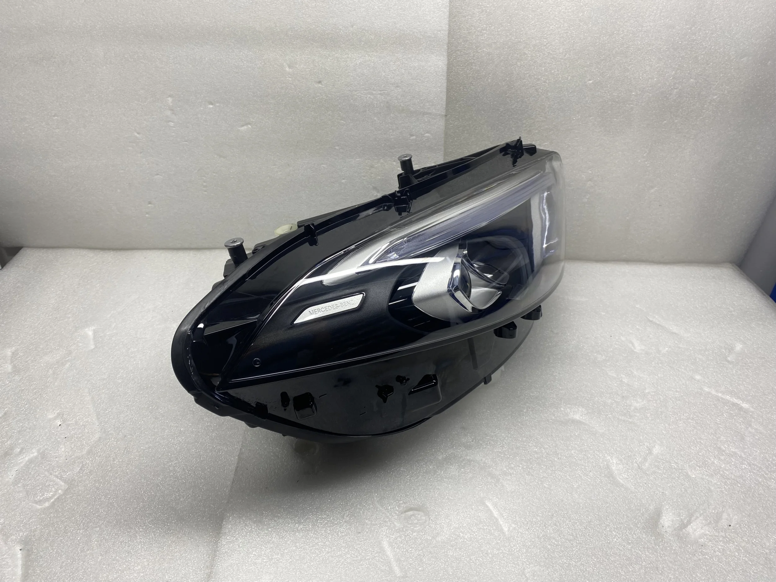 Hot selling original high-quality headlights suitable for Mercedes Benz A-Class W177 A180 A200 A220 LED headlights