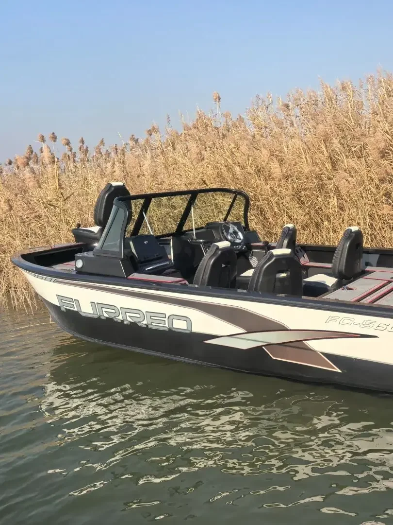 4-Person Aluminum Fishing Boat - Reinforced Hull with 150HP Motor Bracket