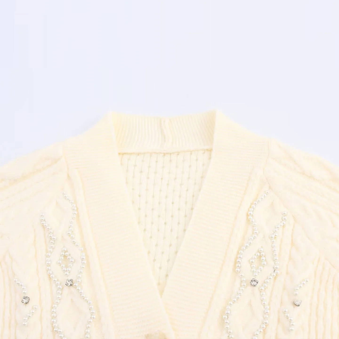 2025 Autumn New Women's Knitted Sweater Cord Beaded Versatile Daily Commute Wear Chinese Brand Z Office Chic Sle