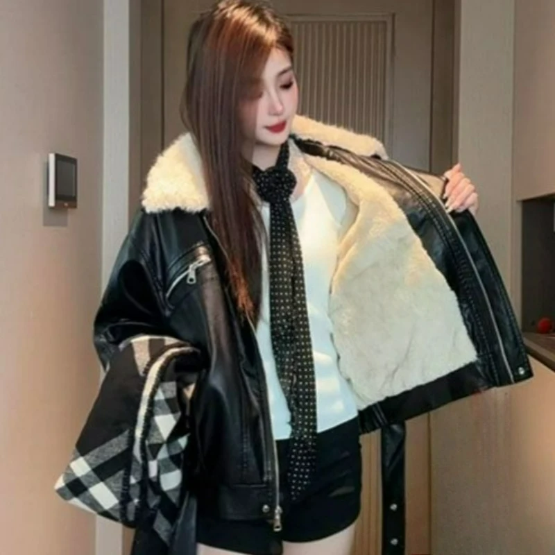 

2026 New Autumn/Winter Thickened Fur-Lined Retro Brown Leather Jacket for Women - Motorcycling Style Petite-Friendly