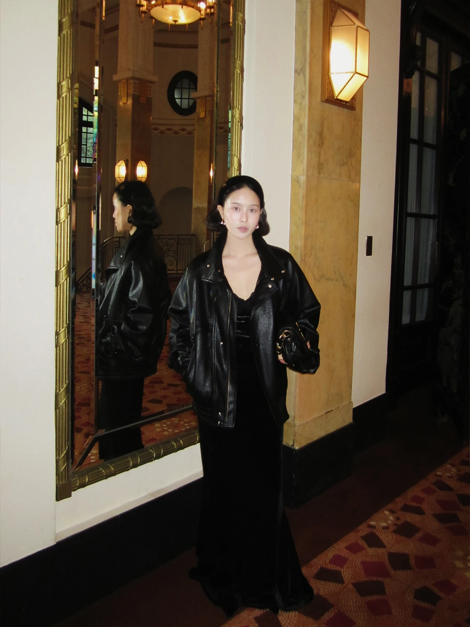 Jaqueta Feminina de Couro PU com Estampa de Lichia YL 2025 Nova Coleção - Estilo Motoqueira Solta para Outono/Inverno - Moda Feminina