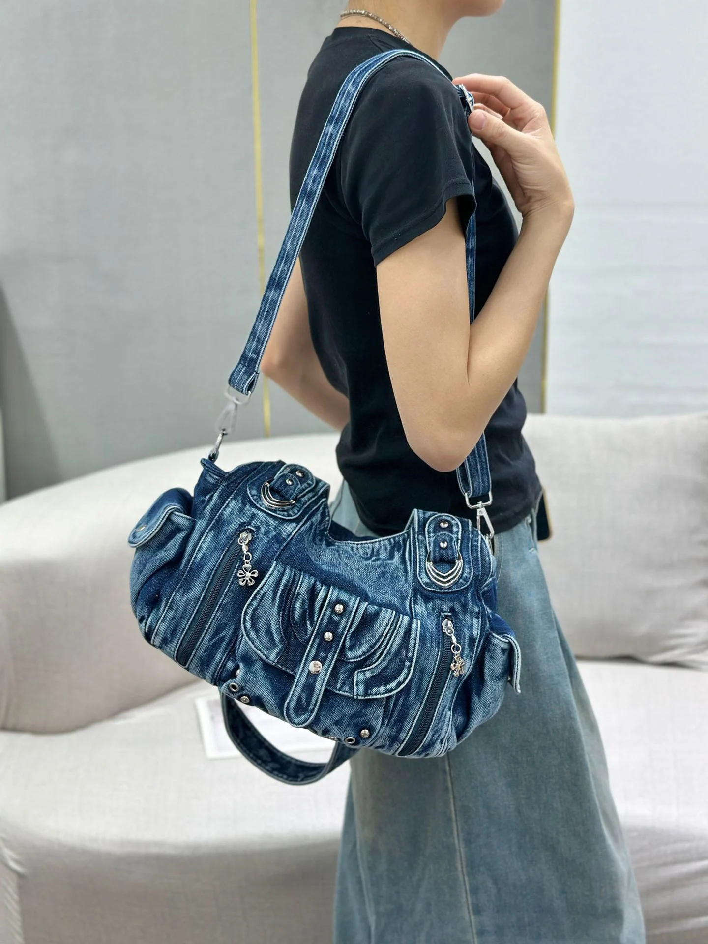 iPinee Denim Women Handbag Casual Large Capacity Hobos Bag Hot Sell Female Totes Shoulder Bag
