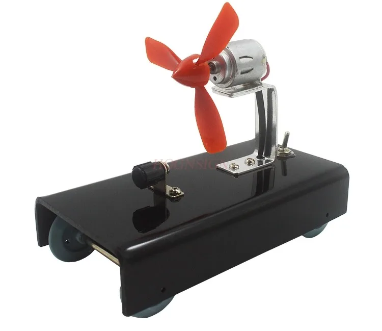 Reaction force Action force and Wind trolley Recoil propeller Air recoil dynamic science and physics experiment