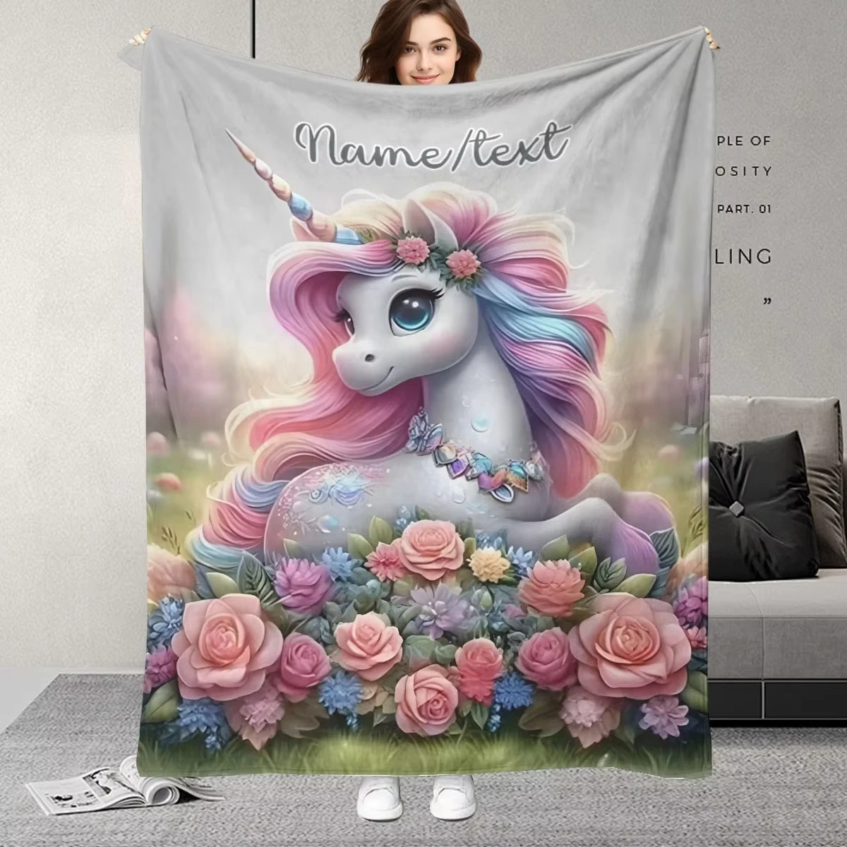 Manta Personalizable con Nombre y Diseño Floral de Unicornio, Imagen de Unicornio en un Prado en Flor - Regalo de Cumpleaños con un Diseño Pastel de Ensueño