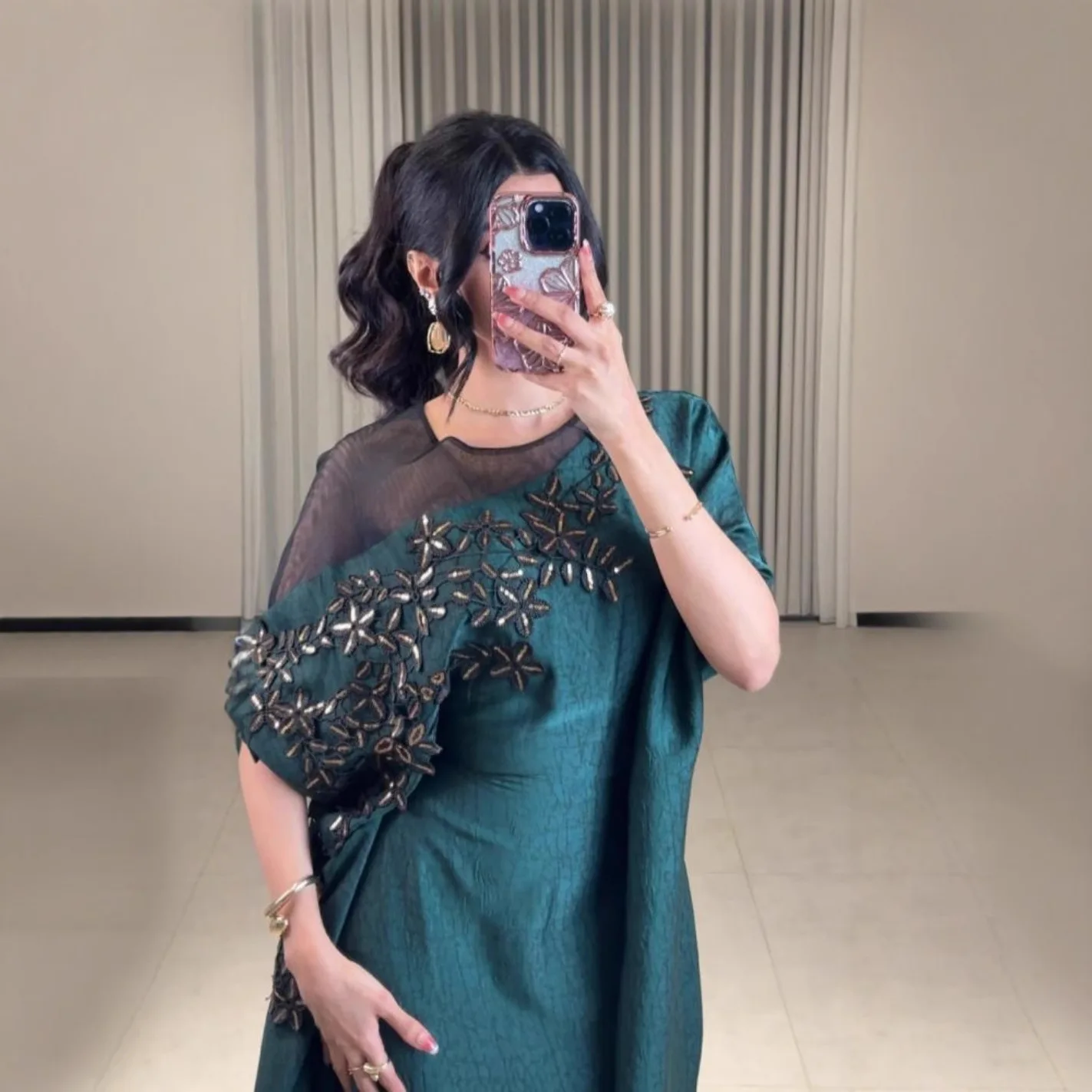 สไตล์ฤดูใบไม้ผลิและฤดูร้อนใหม่ปี 2025: ชุดราตรีเสื้อคลุม Kaftan ของผู้หญิงสําหรับสุภาพสตรีในตะวันออกกลาง ตุรกี และภูมิภาคอื่น ๆ