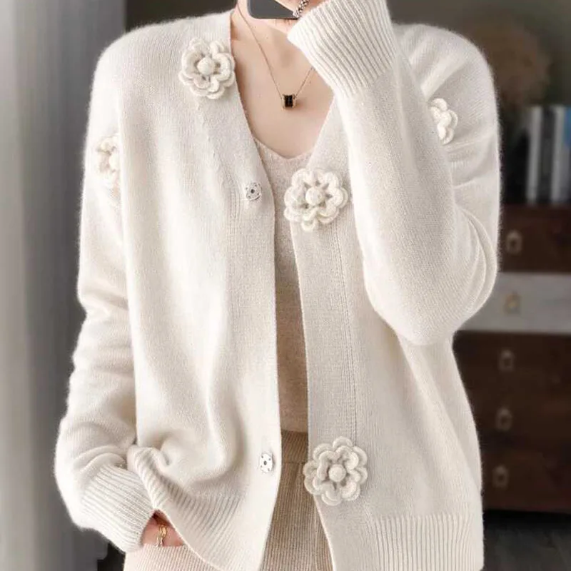 

Autumn 2025 V-Neck Cashmere Cardigan Sweater Coat Women's Short Embroidered Sweater Knitted Coat Loose Warm Wool Top Base Shirt