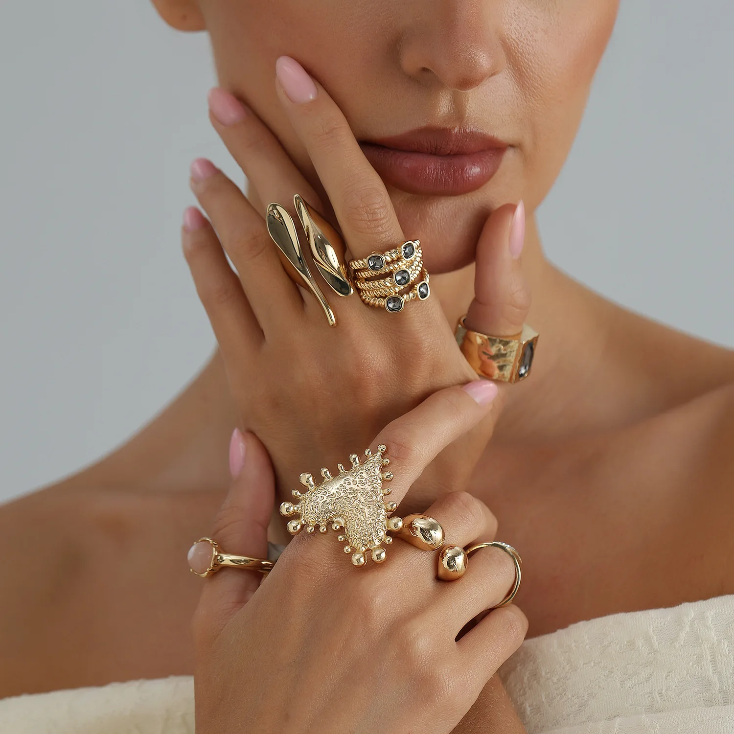 New Trendy Geometry Heart Threaded Inlay Gem Open Rings for Women Vintage Personality Simple  Adjustable Rings Party Jewelry